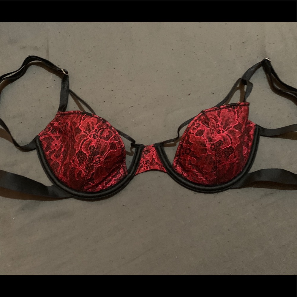 VS red laced Demi bra